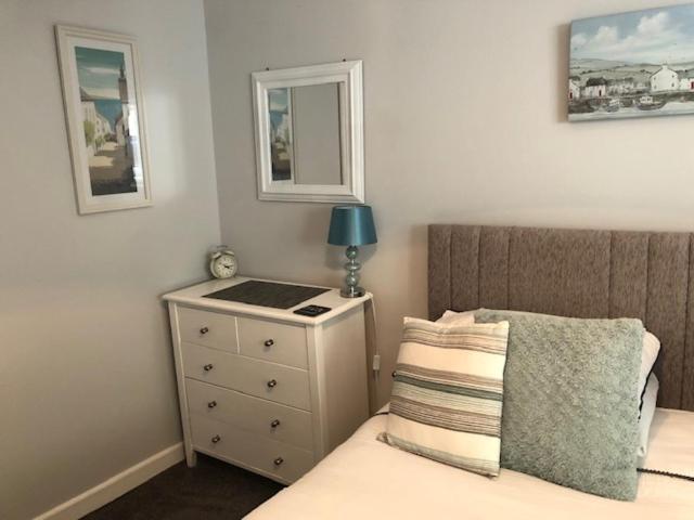 Bridgeside Guest House Лу Екстериор снимка