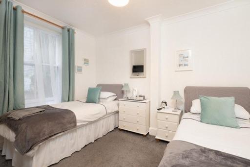 Bridgeside Guest House Лу Екстериор снимка